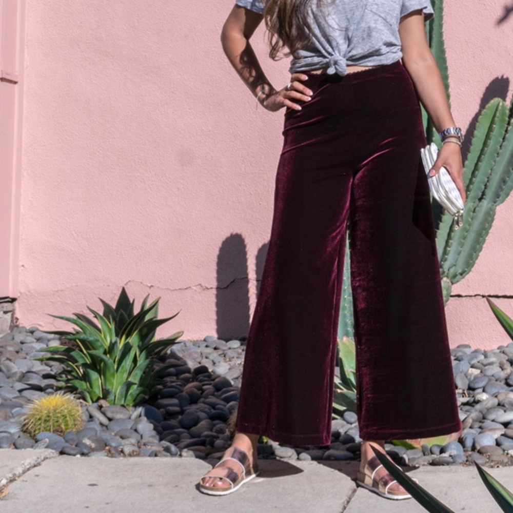 Wide Leg Cropped Stretch Velvet Pant